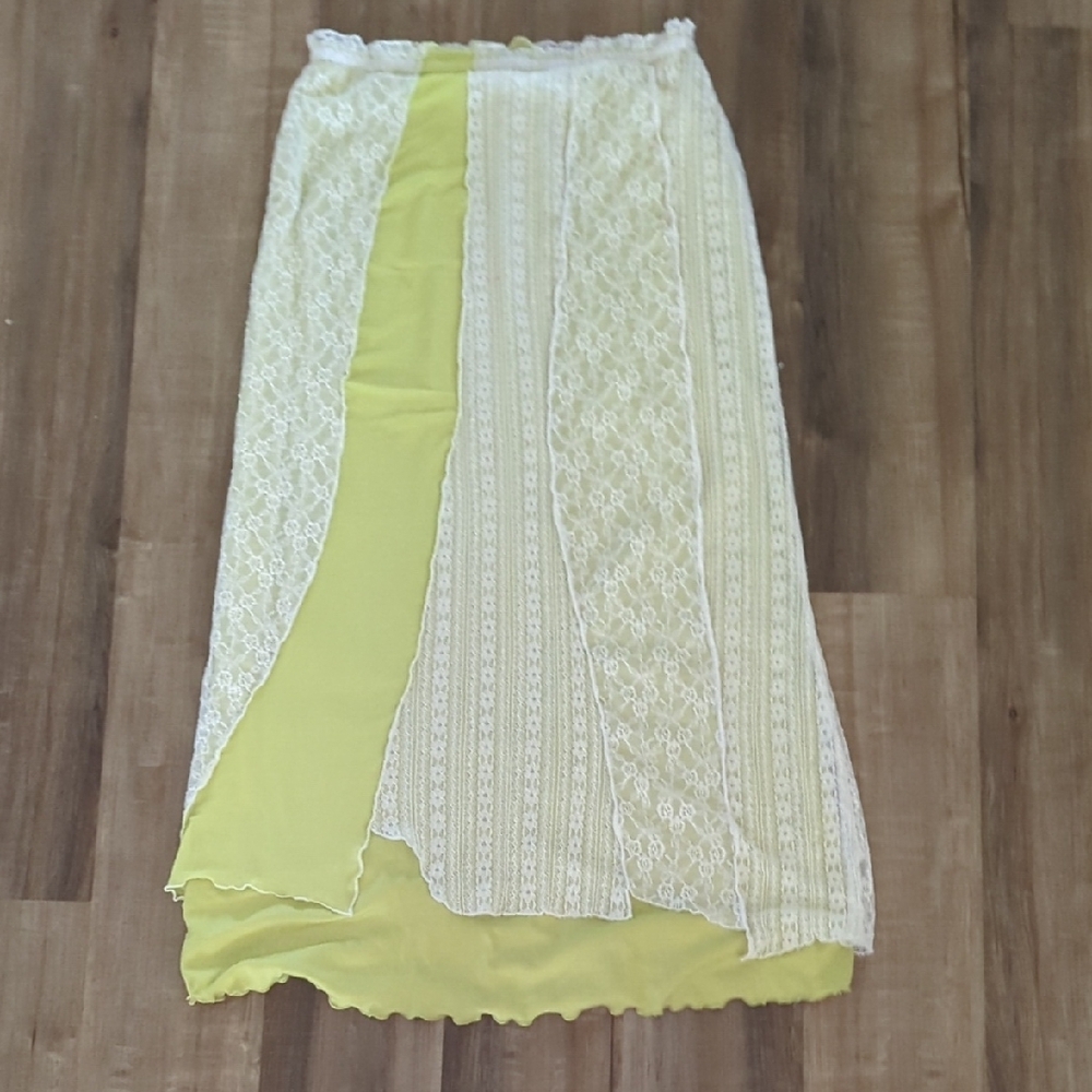 Urban Outfitters Green and White Asymmetrical Midi Skirt - Picture 2 of 5